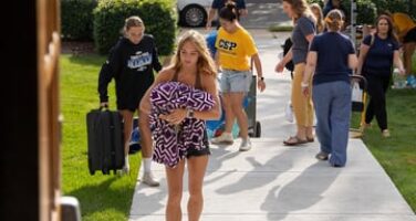 CSP Welcomes New Students on Move-in Day