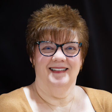 Karen Lee Headshot
