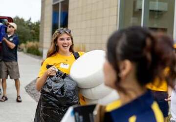 A Warm Welcome to Campus